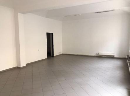 Pronájem obchodní prostor, 77 m²
