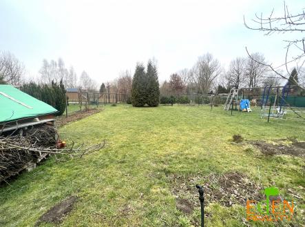 Pronájem pozemku, zahrada, 300 m²