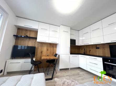 Pronájem bytu, 1+kk, 28 m²