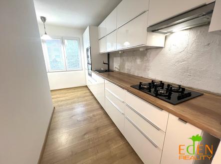 Pronájem bytu, 3+1, 77 m²