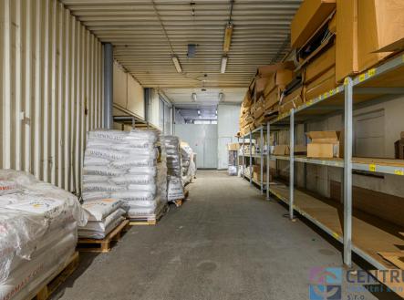 Pronájem - skladovací prostor, 541 m²