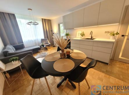 Pronájem bytu, 3+kk, 63 m²
