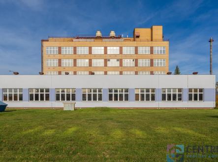 Pronájem výrobní prostor, 871 m² obrázek
