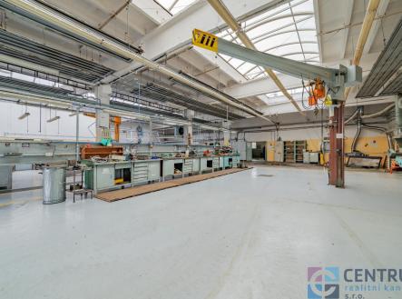 Pronájem výrobní prostor, 1 426 m²