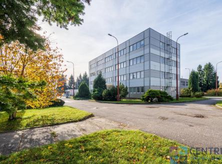 Pronájem komerčního objektu, administrativní budova, 1 684 m²