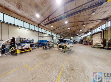 Pronájem výrobní prostory, 611 m²