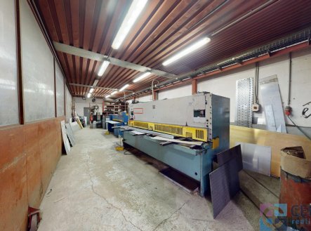 Pronájem výrobní prostory, 611 m²