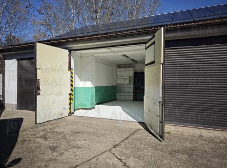 Pronájem skladovací prostor, 28 m²