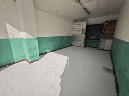 Pronájem skladovací prostor, 28 m²