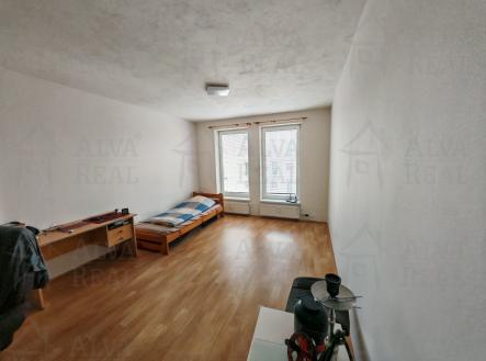 Pronájem bytu, 1+kk, 32 m²