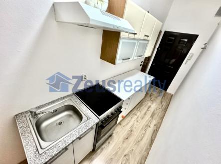 Pronájem bytu, 1+kk, 34 m²