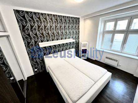 Pronájem bytu, 2+kk, 58 m²