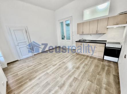 Pronájem bytu, 3+kk, 81 m²