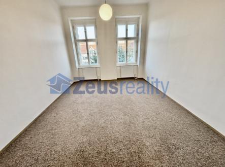 Pronájem bytu, 1+kk, 33 m²