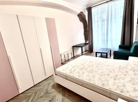 Pronájem bytu, 1+1, 32 m²