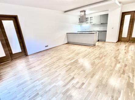 Pronájem bytu, 2+1, 84 m²