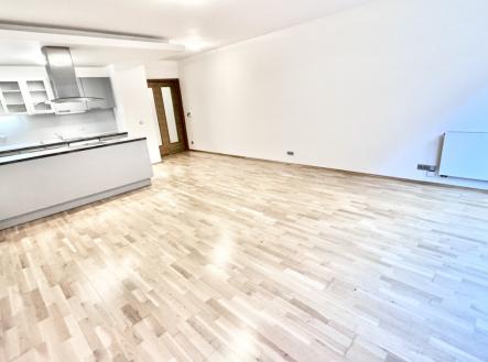 Pronájem bytu, 2+1, 84 m²