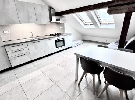 Pronájem bytu, 2+1, 61 m²