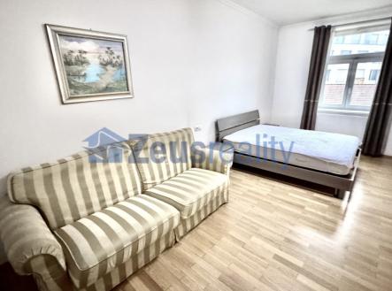 Pronájem bytu, 1+1, 32 m²