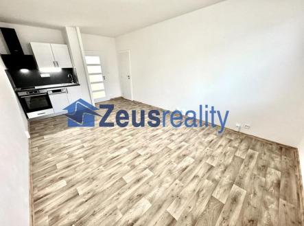 Pronájem bytu, 1+kk, 30 m²