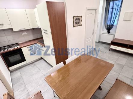 Pronájem bytu, 1+1, 42 m²