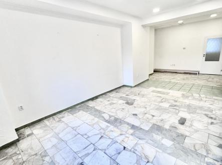 Pronájem obchodní prostor, 75 m²