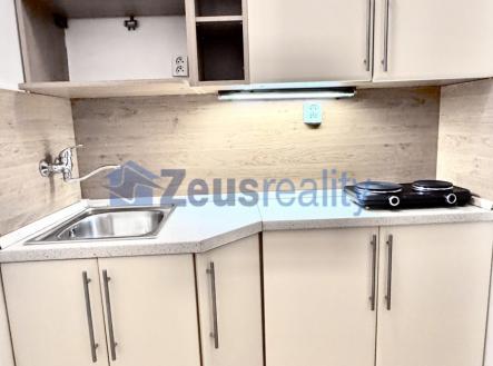 Pronájem bytu, 1+kk, 28 m²