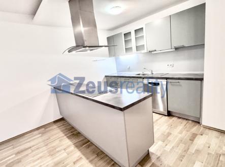 Pronájem bytu, 3+kk, 84 m²