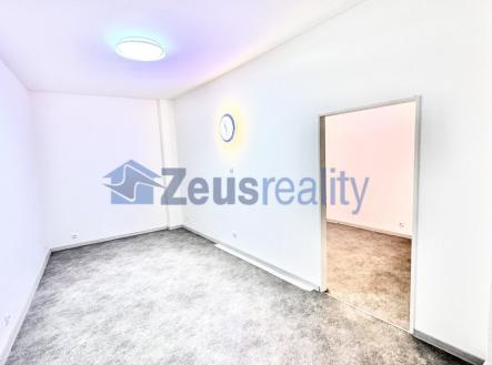 Pronájem kanceláře, 55 m²