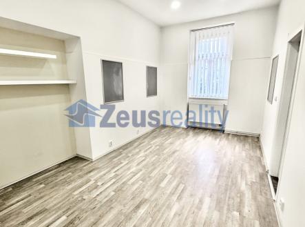 Pronájem obchodní prostor, 75 m² obrázek