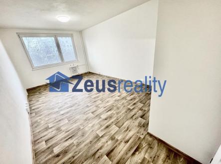 Pronájem bytu, 1+kk, 30 m²