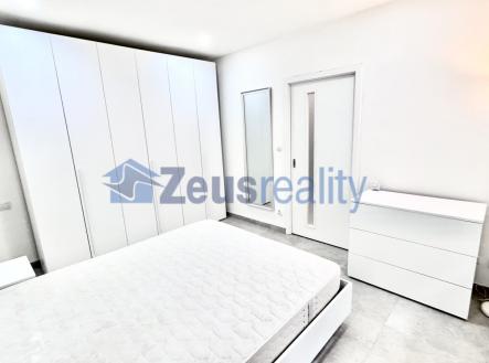 Pronájem bytu, 1+1, 41 m²