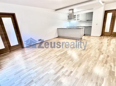 Pronájem bytu, 2+1, 84 m²