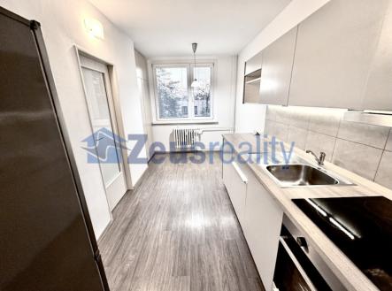 Pronájem bytu, 3+kk, 61 m²