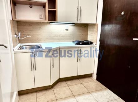 Pronájem bytu, 1+kk, 27 m²