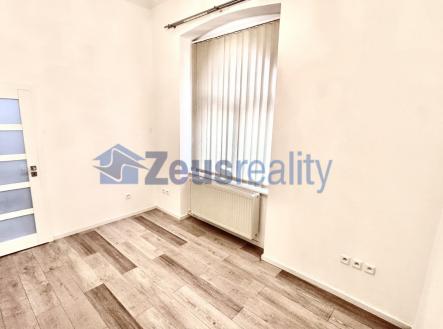 Pronájem obchodní prostor, 50 m²