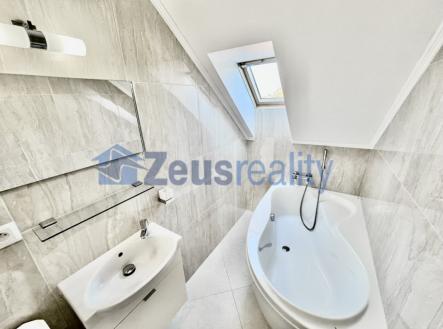 Pronájem bytu, 4+kk, 92 m²