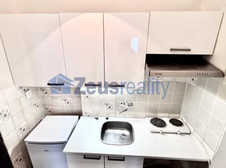 Pronájem bytu, 1+kk, 28 m²