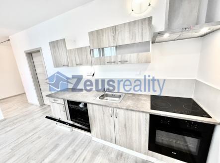 Pronájem bytu, 1+kk, 39 m² obrázek