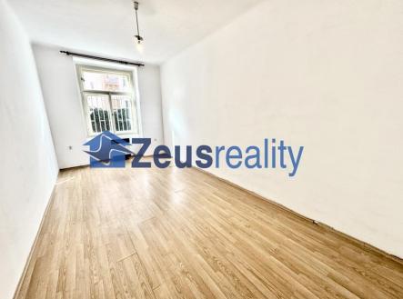 Pronájem bytu, 2+kk, 42 m²