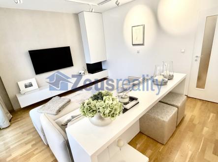 Pronájem bytu, 3+1, 124 m²