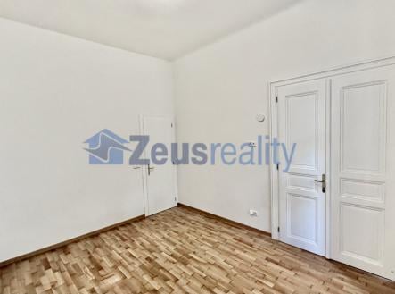 Pronájem kanceláře, 44 m²