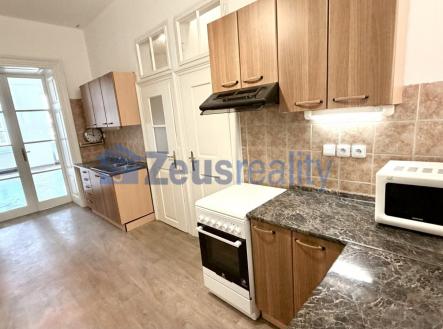 Pronájem bytu, 2+kk, 70 m²