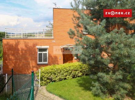 Pronájem domu/vily, 200 m²