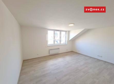 Pronájem bytu, 1+kk, 28 m²