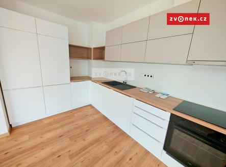 Pronájem bytu, 2+kk, 60 m² obrázek