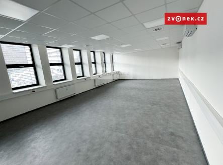 Pronájem - kanceláře, 100 m² obrázek
