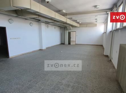 Pronájem - obchodní prostor, 365 m²