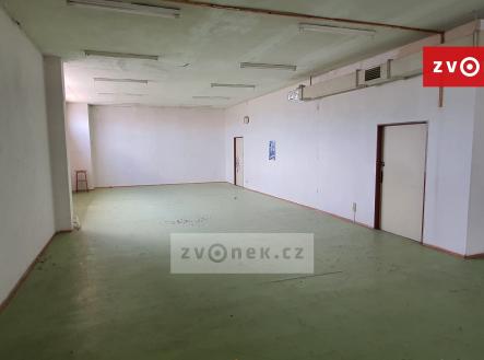 Pronájem - obchodní prostor, 523 m²