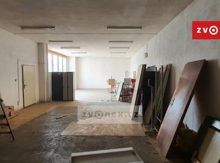 Pronájem - obchodní prostor, 275 m²